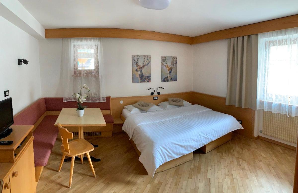 Garnì Tobià Acomodação com café da manhã Campitello di Fassa Exterior foto