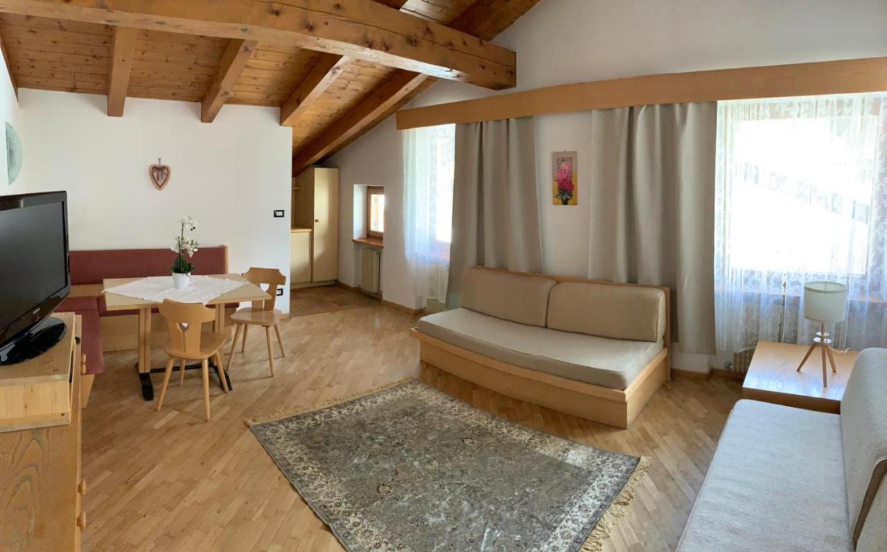 Garnì Tobià Acomodação com café da manhã Campitello di Fassa Exterior foto