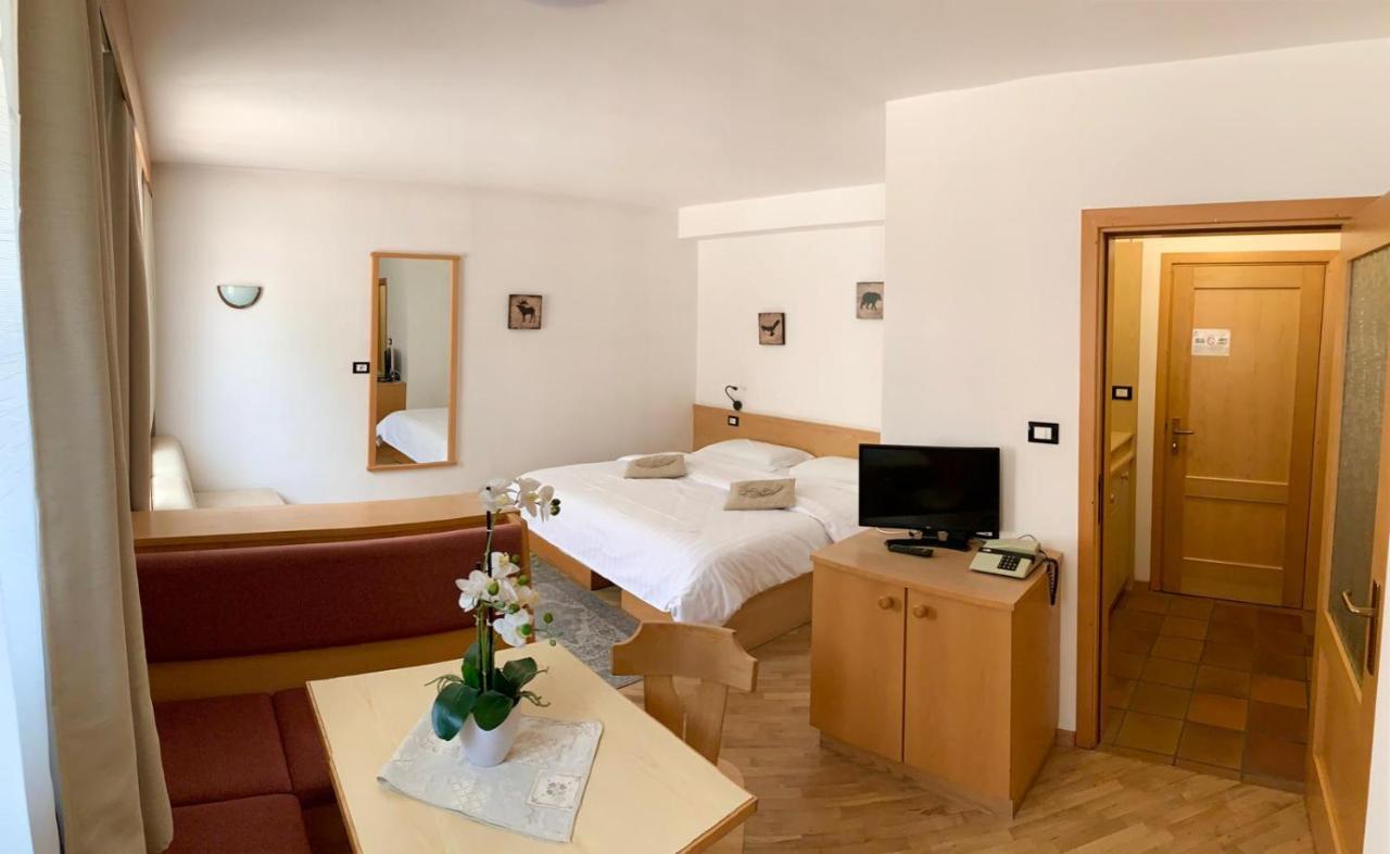 Garnì Tobià Acomodação com café da manhã Campitello di Fassa Exterior foto